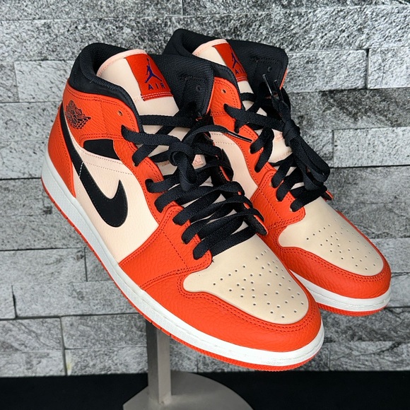 Jordan 1 Mid Team Orange Black - MNS10.5 - Picture 2 of 9